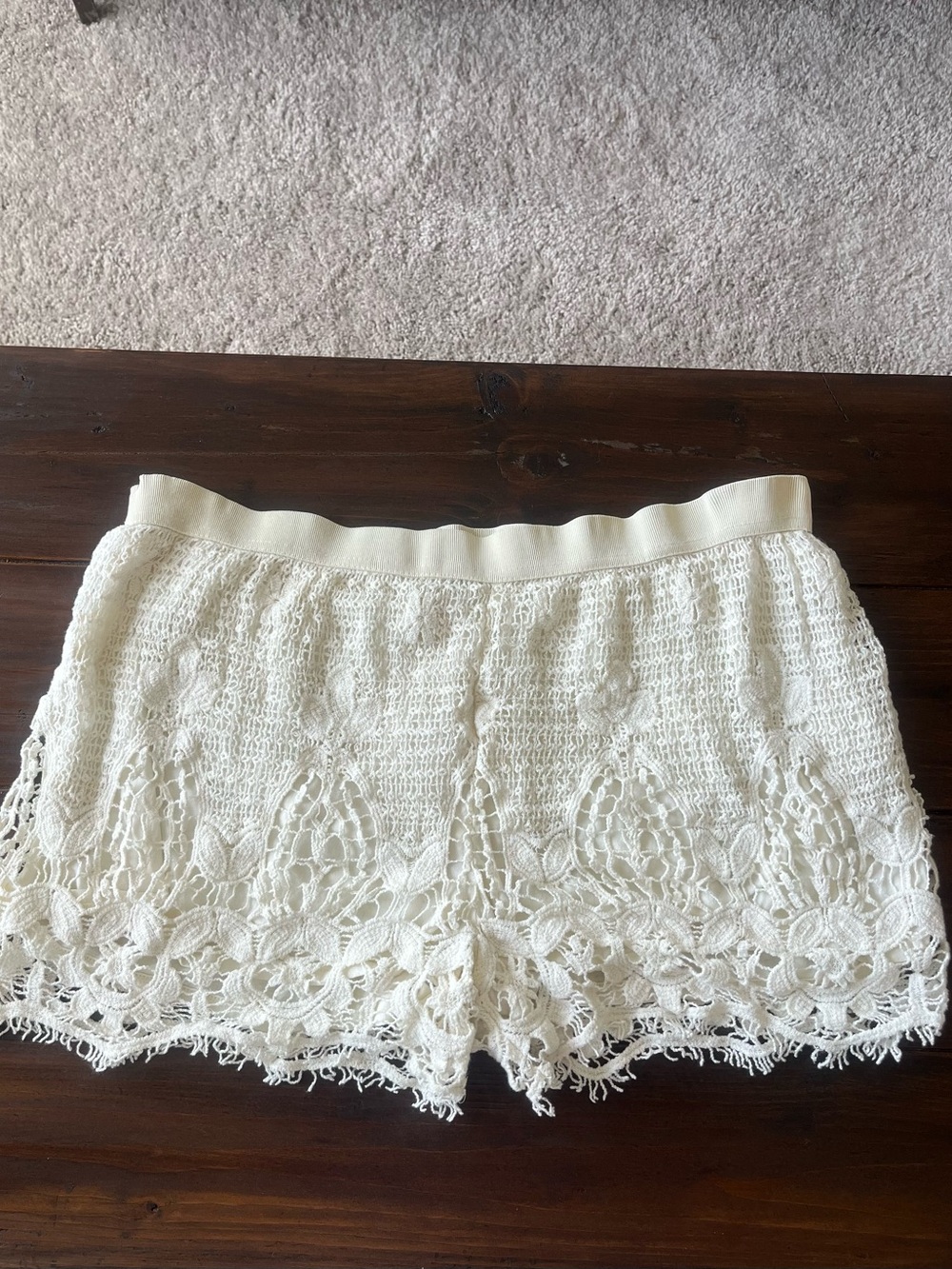 American Eagle Cream Crochet Lace Shorts - Lightweight Summer Style
